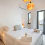 Sunrise Poem Estate - 16 People Capacity Villa *