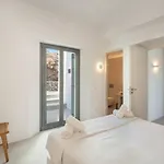 Villa Sunrise Poem Estate - 16 People Capacity *