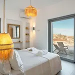 Sunrise Poem Estate - 16 People Capacity Villa