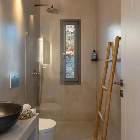 Sunrise Poem Estate - 16 People Capacity