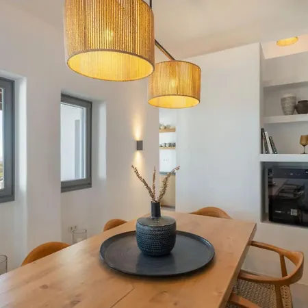 Sunrise Poem Estate - 16 People Capacity Dhragoulas