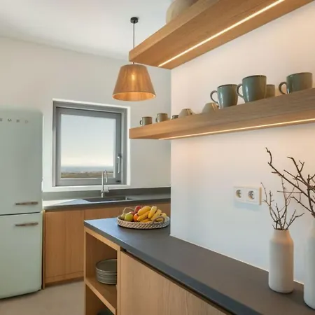 Sunrise Poem Estate - 16 People Capacity