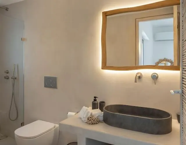 Sunrise Poem Estate - 16 People Capacity Villa