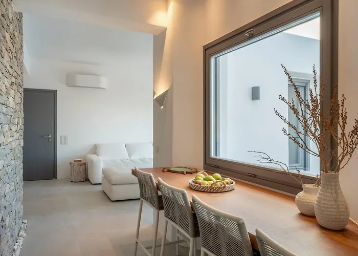 Sunrise Poem Estate - 16 People Capacity Villa *