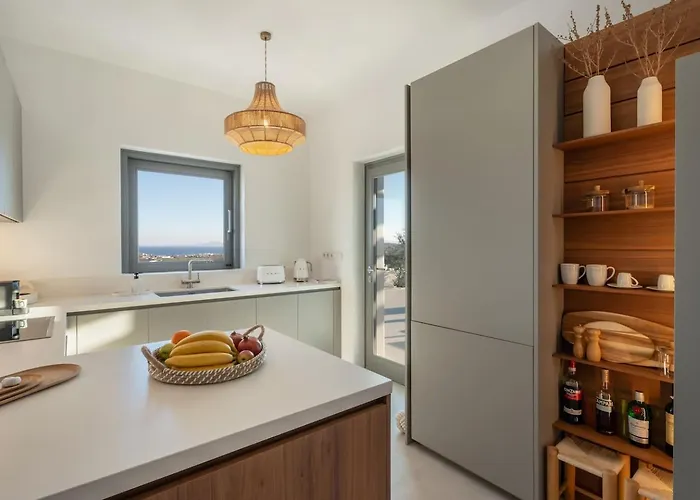 Sunrise Poem Estate - 16 People Capacity Villa