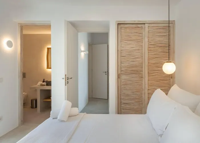 Sunrise Poem Estate - 16 People Capacity Villa