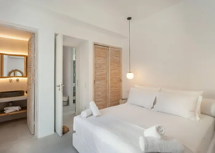 Villa Sunrise Poem Estate - 16 People Capacity