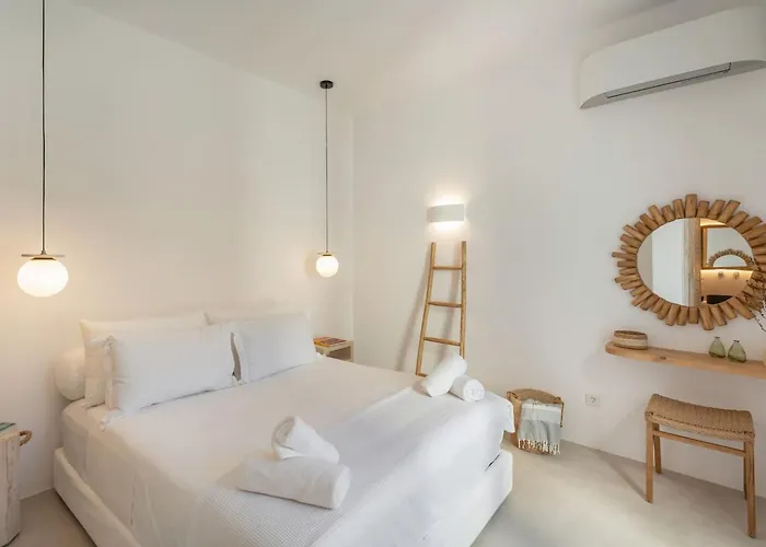 Villa Sunrise Poem Estate - 16 People Capacity *