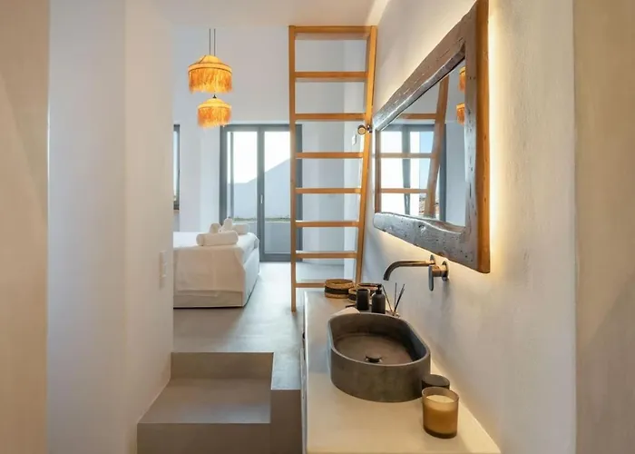 Sunrise Poem Estate - 16 People Capacity Villa