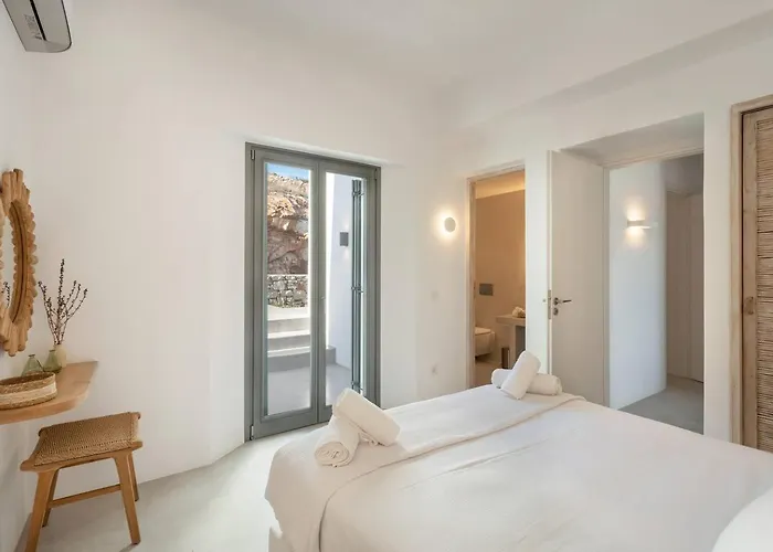 Villa Sunrise Poem Estate - 16 People Capacity *