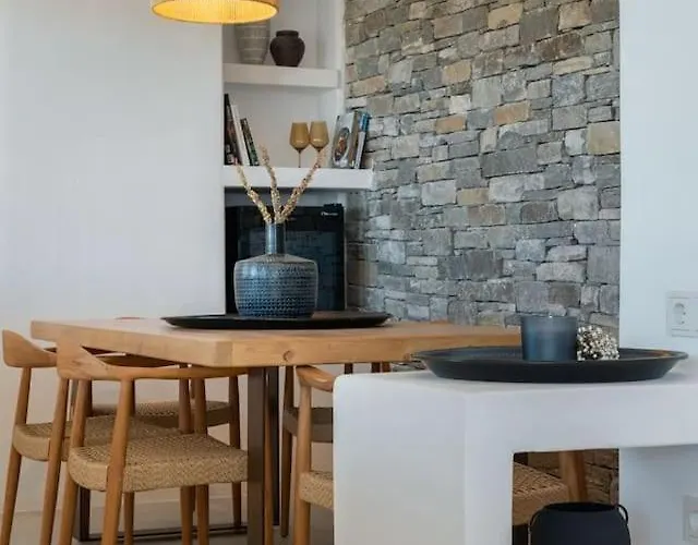 Sunrise Poem Estate - 16 People Capacity Villa *