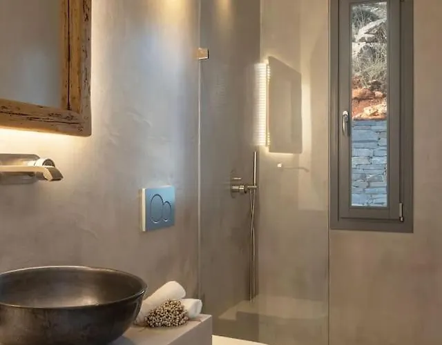 Sunrise Poem Estate - 16 People Capacity Villa