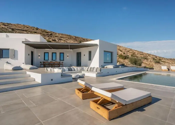 Sunrise Poem Estate - 16 People Capacity Villa